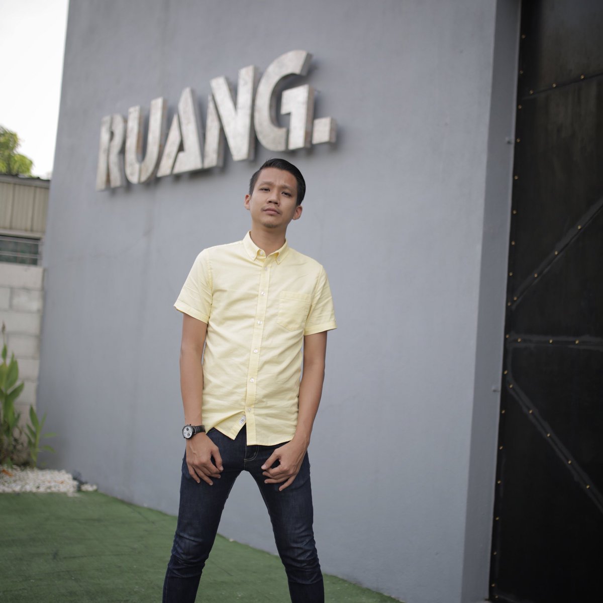FalyqHikyle's tweet photo. Masih adakah RUANG untuk saya di hati awak? Perghhh, gurau je hehe. ๐ฃ
.
#captionkononberani
#posingmodel
#mukagaringsikit https://t.co/7bmy2NgAso