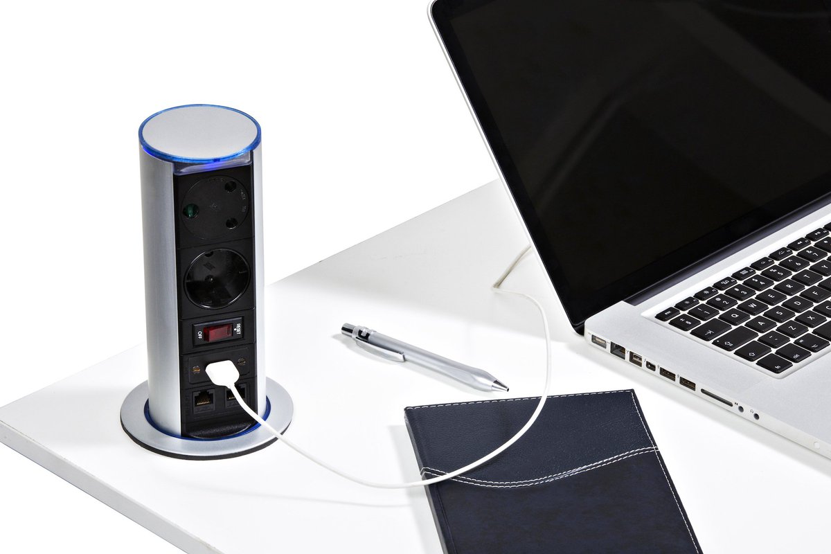 PowerLogicSA's tweet image. The SOHO MK2 offers remarkable features in a flush mounted #powerdock such as dual data or voice connections, a USB port and an ultra smooth gas strut mechanism to raise the unit up for use. 

View: bit.ly/2I9GGuC

#SOHO
#PowerLogicSA