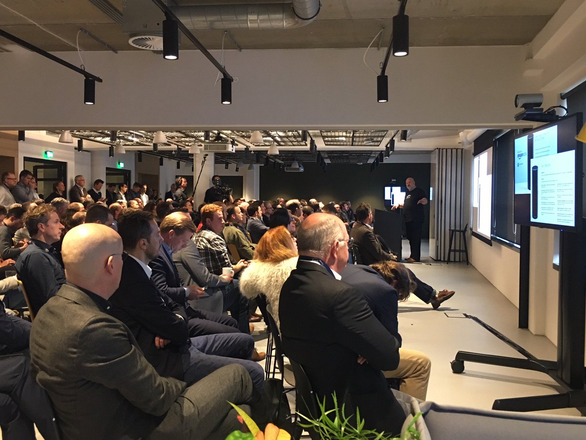 AmazonNewsEU's tweet image. Working closer to our customers: new Amazon office opened in Amsterdam 
@Werner Vogels #AWS #innovation #HireAndDevelopTheBest bit.ly/2pAwtzS