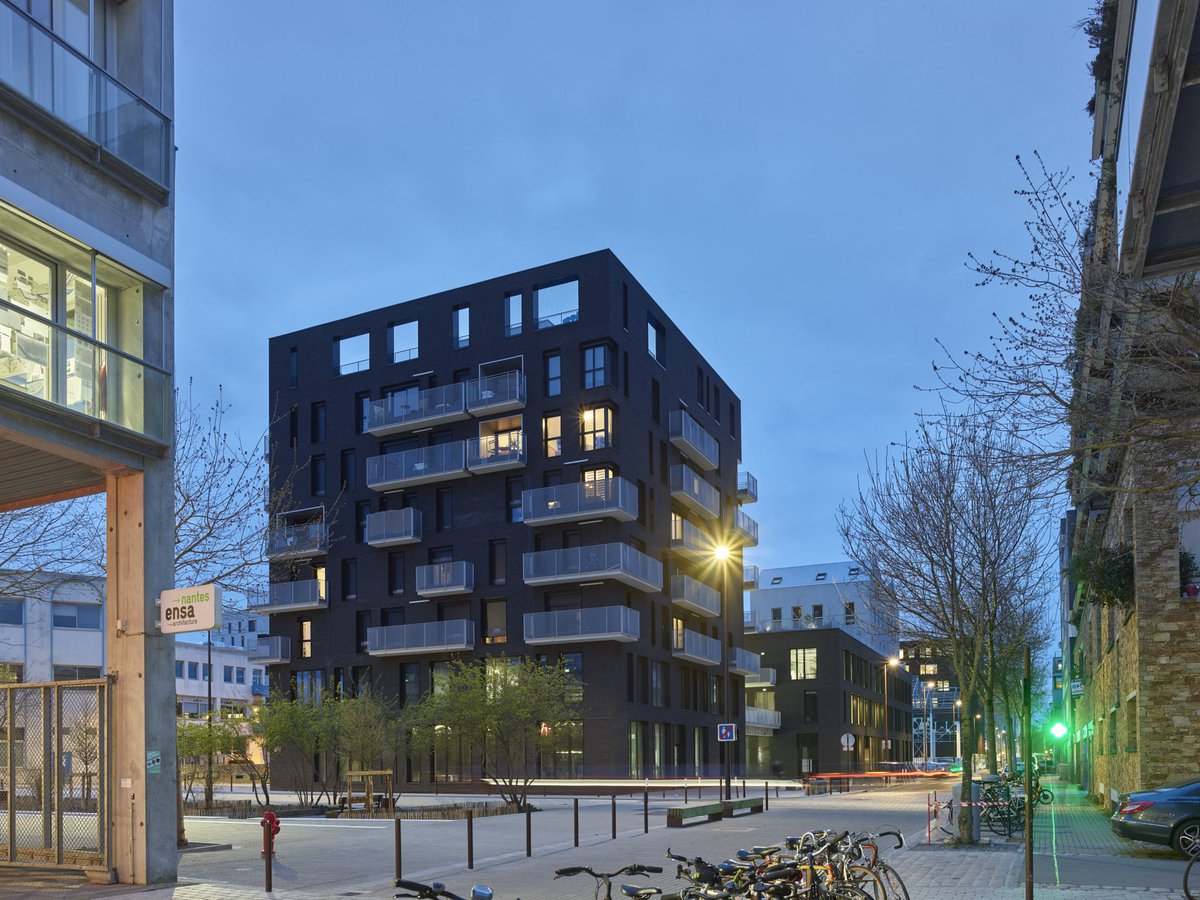 SChalmeau's tweet photo. @bras_immobilier @lemondefr @realites Par #Sandra #Planchez #architecte https://t.co/YTeil72qO5