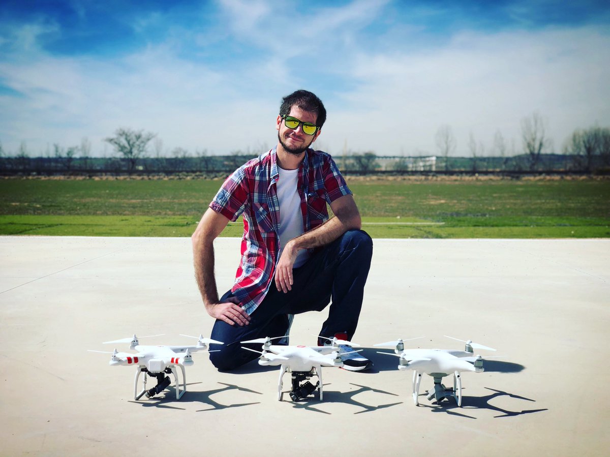 DJI REMEMBER REVIEW!!! Hoy hemos volado y comparado un DJI Phantom1, Phantom2 y Phantom4Pro! Como han cambiado las cosas! En el próximo video os contaré mis sensaciones! #dgdrone #dron #drone #drones #dji @djiglobal #phantom2 #phantom1 #phantom4pro #review #buenvuelo