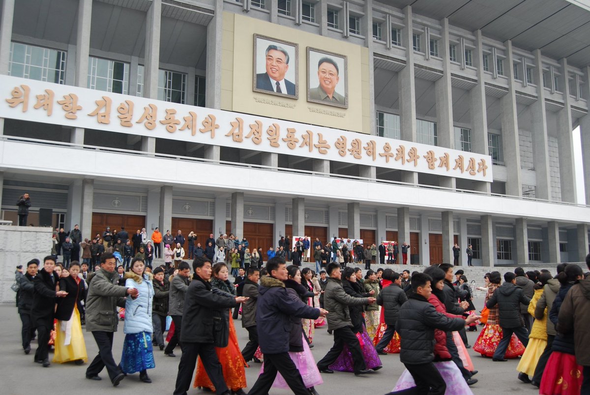 HolidayinDPRK's tweet photo. @realDonaldTrump I have some pictures from my trip to North Korea if you are interested in studying for your meeting https://t.co/UnBzUPIvvI