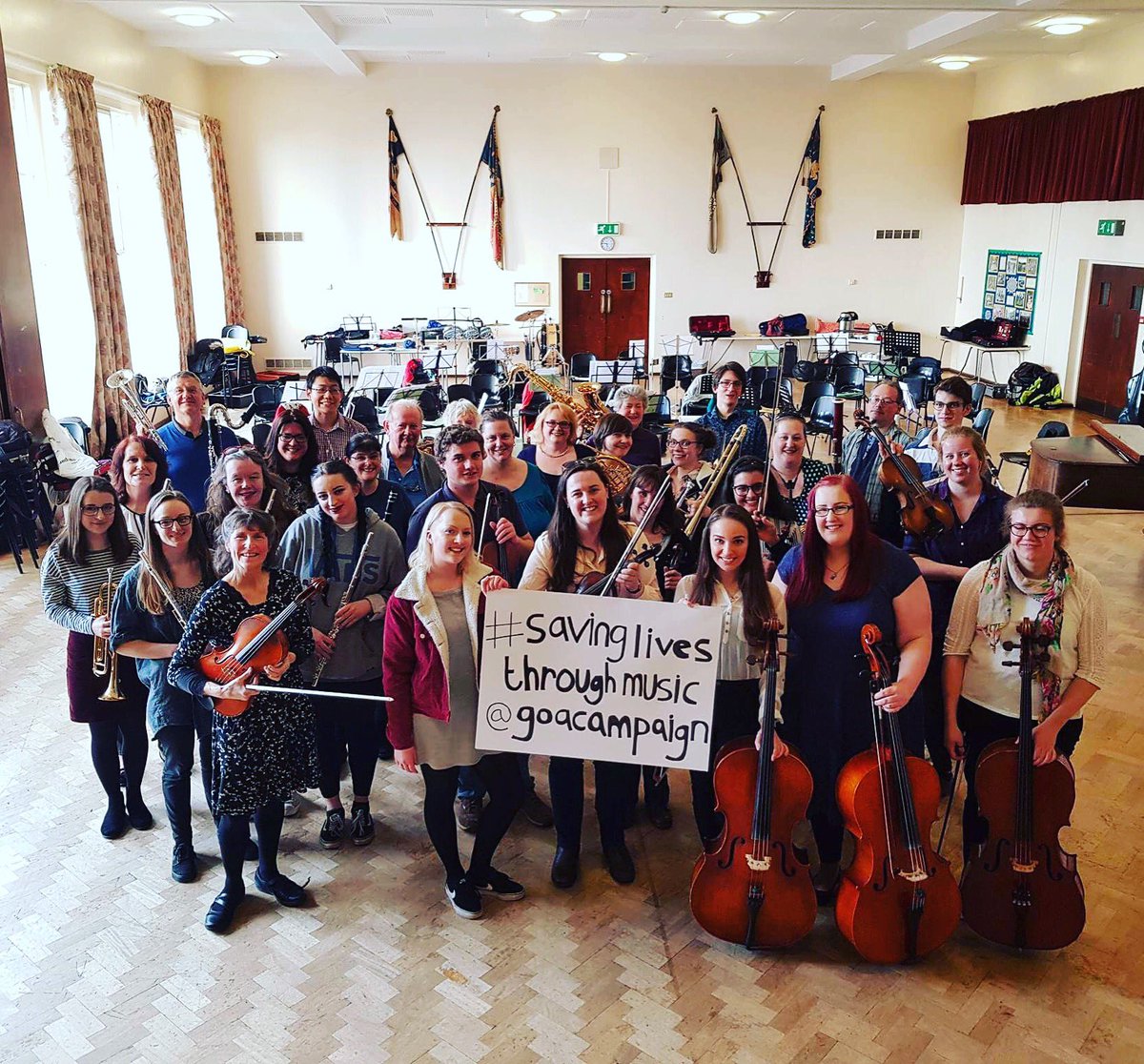 Who's up for making a sign like this and showing your support for blood cancer patients? Emulate what <a href="/ThePeoplesOrch/">The People's Orchestra</a> are doing and learn about becoming a stem cell donor today by visiting the <a href="/AnthonyNolan/">Anthony Nolan</a> and <a href="/DKMS_uk/">DKMS UK | We Delete Blood Cancer</a> websites. #savinglivesthroughmusic