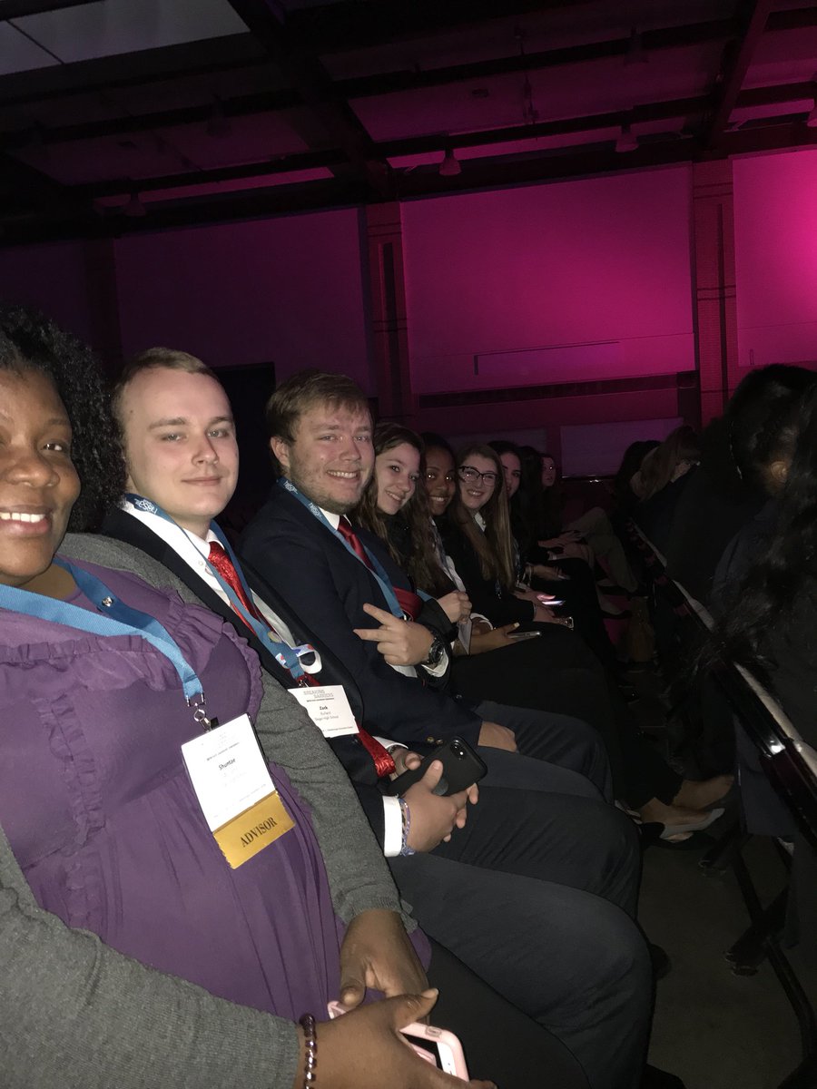 bettagrnmsn's tweet photo. #TNHOSASLC18  Siegel High! Awards Ceremony in 10 minutes. ⭐️ https://t.co/5u6og3wSlM