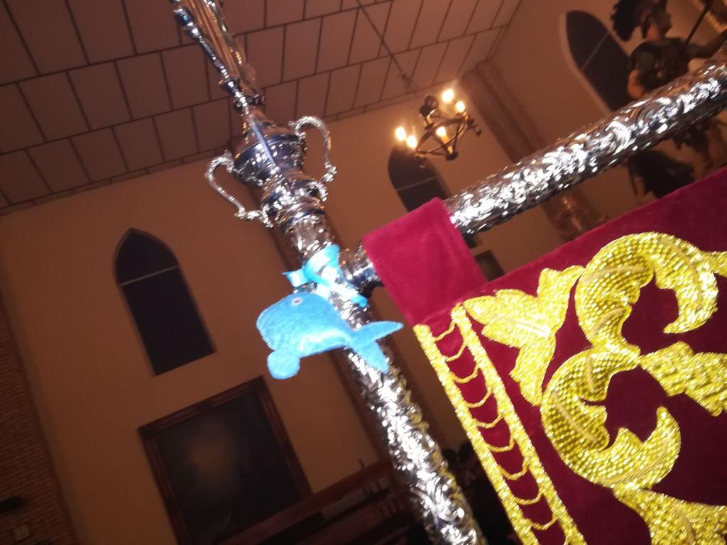 bandalosiris's tweet photo. @ManuelMartinrtv @LaEstrella_Av @SemanaSantaAvi La Banda LOS IRIS de INSTINCION (Almería) estuvo en #Avila y desde el Viernes de Dolores llevamos en nuestro estandarte un detalle. Con mucho cariño y respeto. https://t.co/eENyizYdgo
