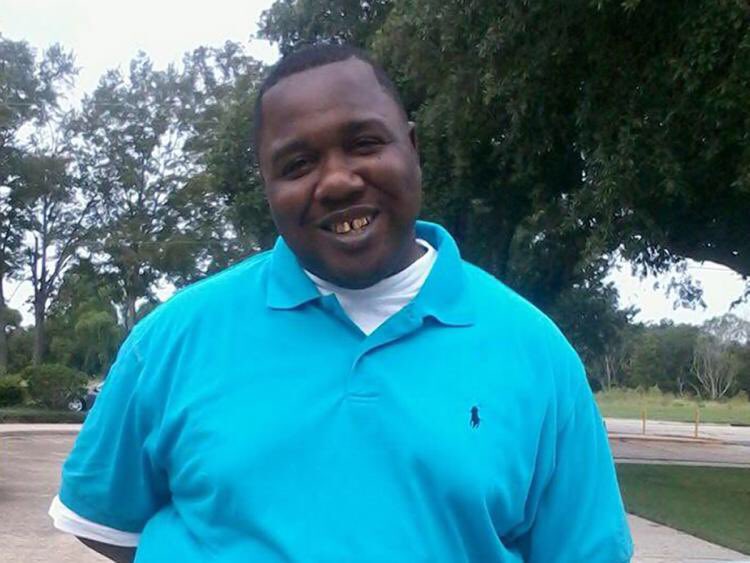 marcus_media's tweet image. Again, Police say they were not at fault in the Alton Sterling shooting. Police say he was on drugs! My question is how did you know that at the time of the shooting? How does white domestic terrorist always get apprehended, after a mass shooting?  #kosirgreateight #bptatcpcc