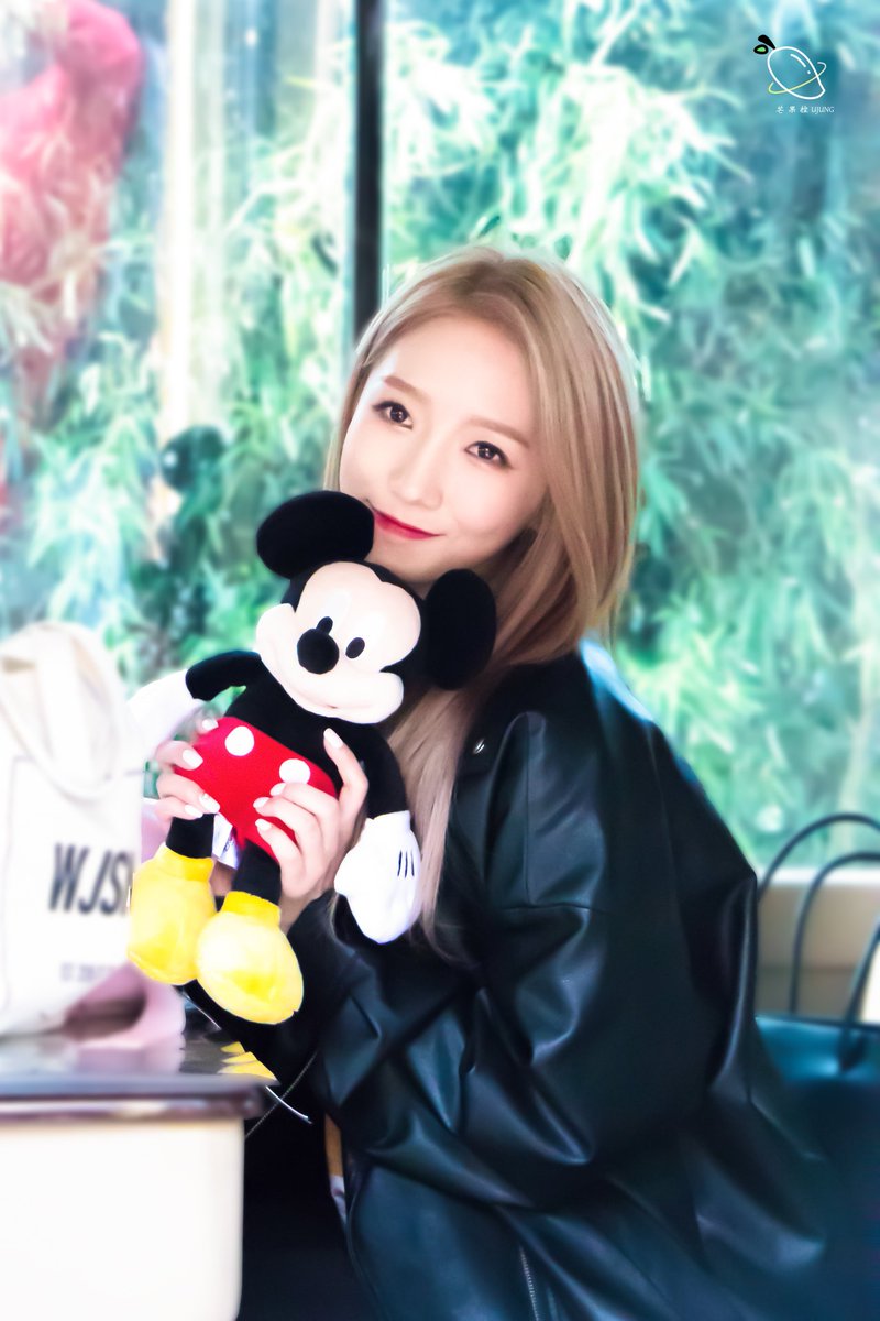 lubby1007's tweet image. #미기
#宇宙少女美岐
180322  杭州萧山机场到达
#MeiQi 
#우주소녀 
#WJSN