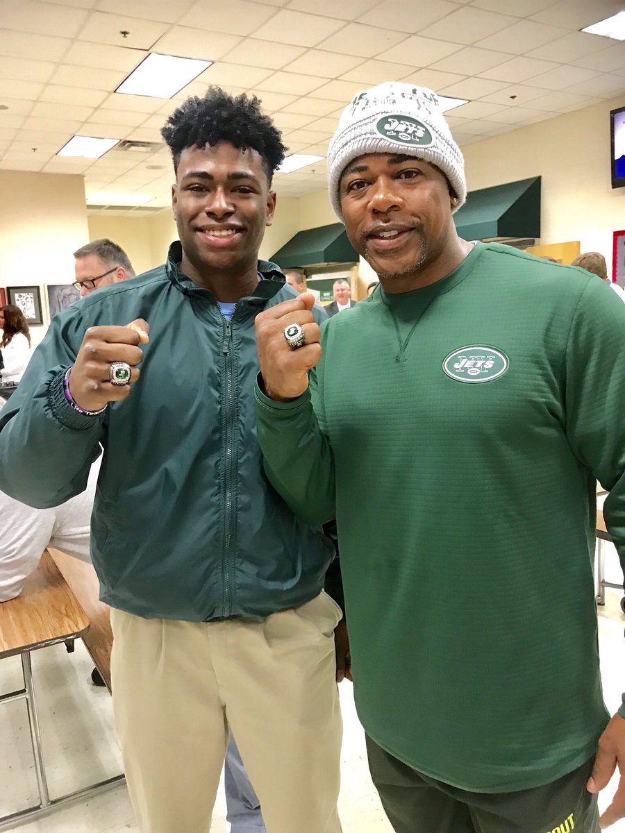 VictorGreen21's tweet photo. GM. All the years of playing FB I never won a championship ring. It wasn't the cards for me. But, how fitting is it to win my first w my son. @elijahgreen2121 #priceless!  I couldn’t be more happy. Sometime, I guess You have to pass it on. God is good. #patience #Godstiming ❤️ https://t.co/fdI1tZX6xS