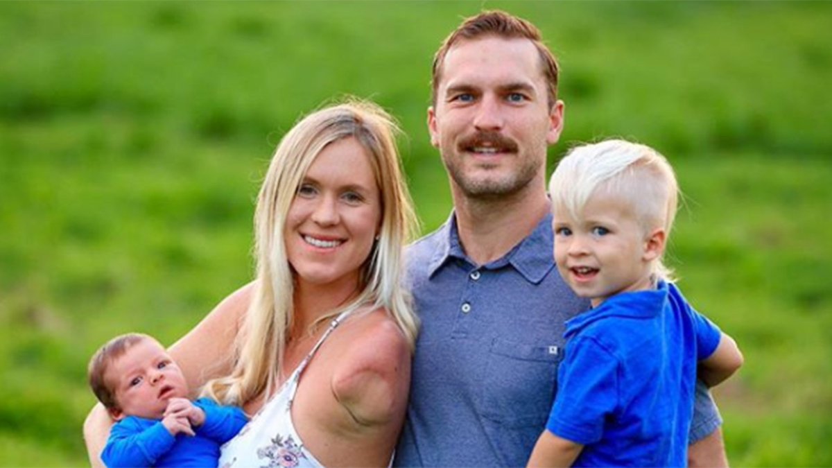 Surfer Bethany Hamilton announces birth of 2nd child with beautiful family pic...