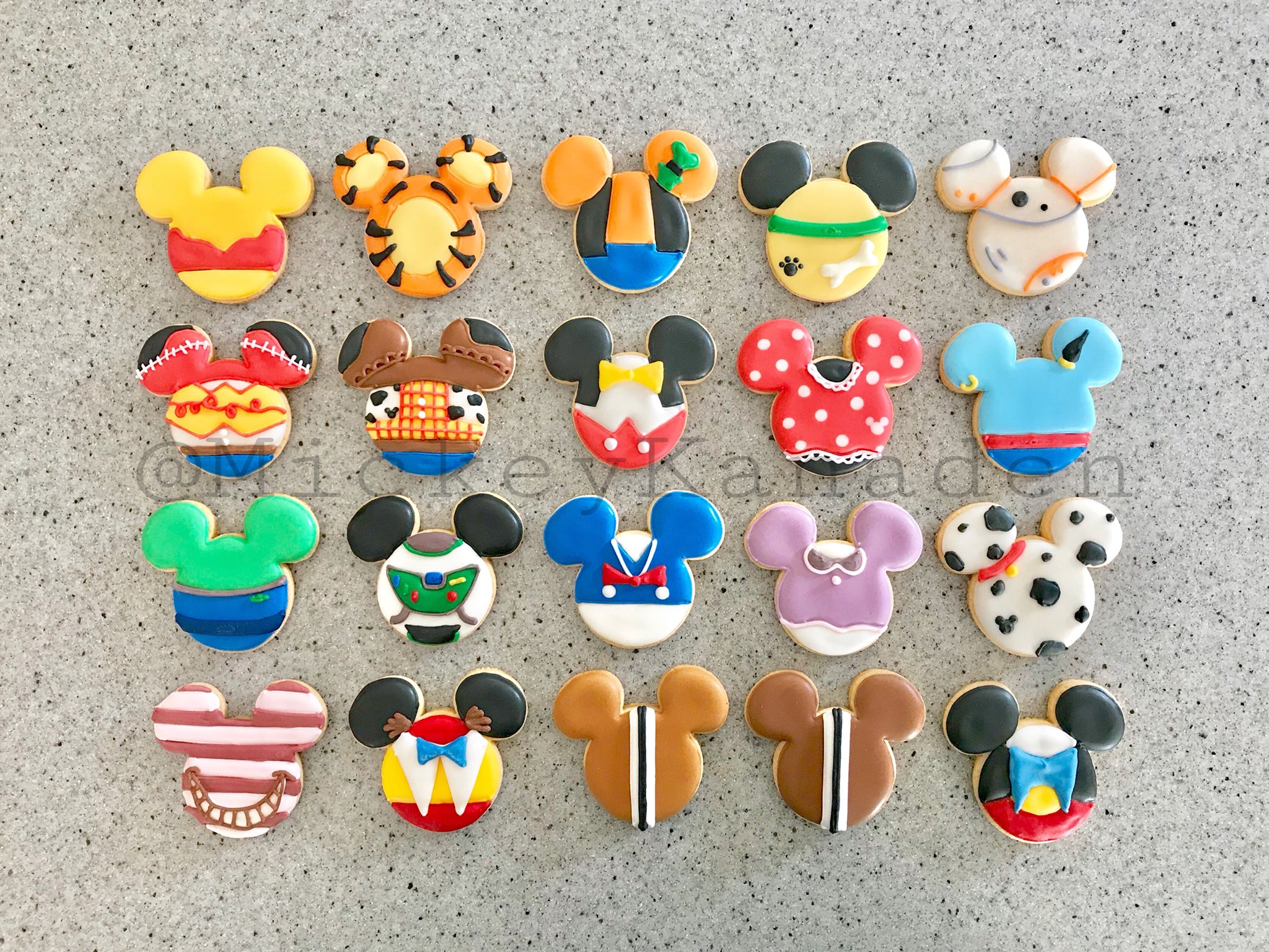 Mickeykanaden もうすぐで陸が35周年ですね そこで こんなアイシングクッキーを 作ってみました ぜひとも Dヲタさん Dファンさんに 見て頂きたい たくさんのdファンさんへ このツイートが届けぇーーー 笑 ディズニー好きと Mickeykanaden もうすぐで陸が35周年ですね そこで こんなアイシングクッキーを 作ってみました ぜひとも Dヲタさん Dファンさんに 見て頂きたい たくさんのdファンさんへ このツイートが届けぇーーー 笑 ディズニー好きと