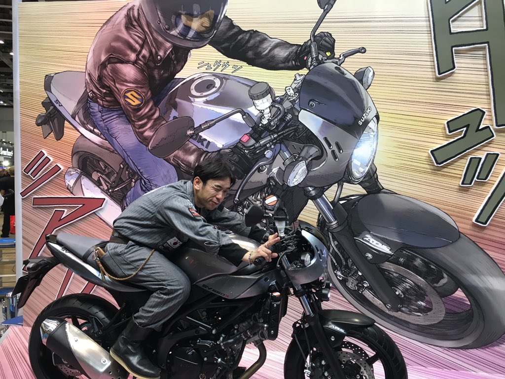 古澤 恵 Gugu Style 東京モーターサイクルショーで絶対やりたかったやつ 裏にもう１つ Sv650xabs のパネルがあったけど激混みで断念 この企画来年もお願いします 東京モーターサイクルショー Suzuki Gsxs1000abs 東本昌平 書き下ろし