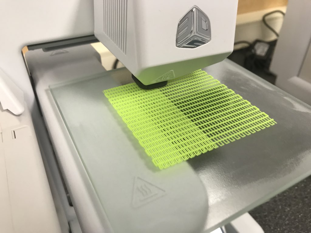 wsdvtschool's tweet photo. 3d printing at Westford School today! #wsdsch #vted #watching3dprintingiscool https://t.co/JY3Mk7rLL1