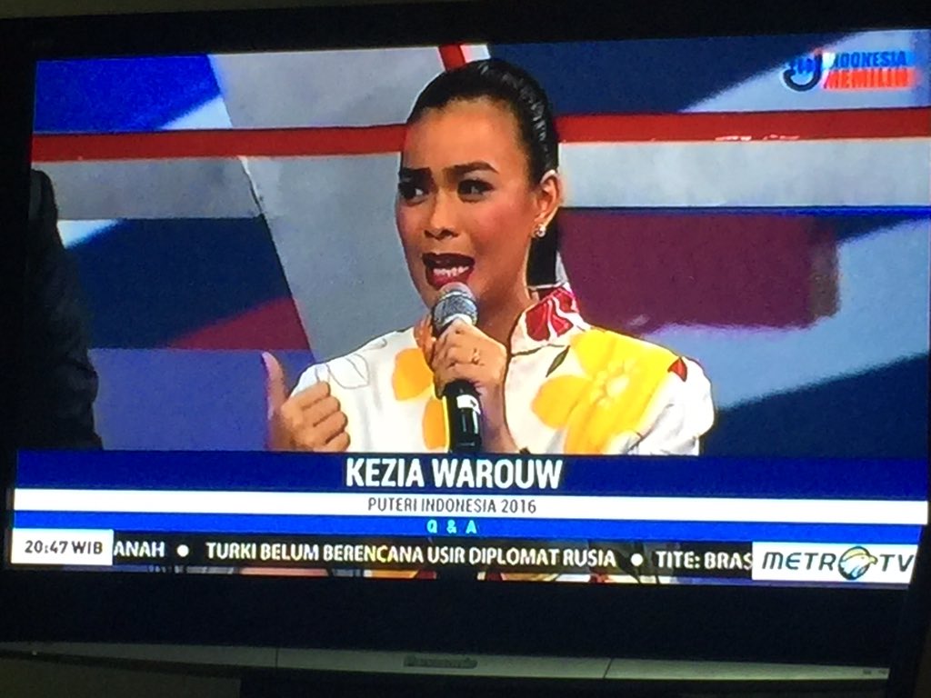 maman1965's tweet photo. Nonton diri sendiri malam ini di @QA_MetroTV 😍😍😍 https://t.co/oFE7nVGLY9