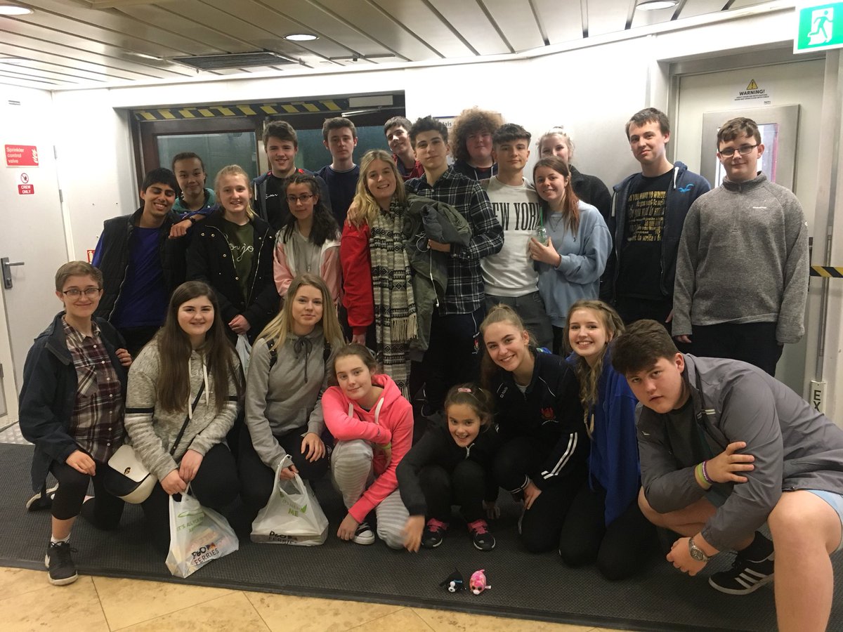 LlanCollMusic's tweet photo. Hello UK #LlanCollGermany2018 https://t.co/fbuwwIpa5z