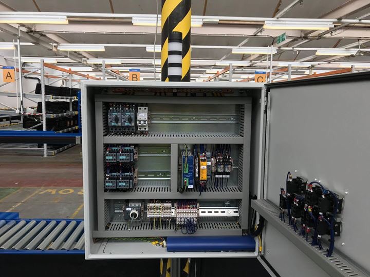 lbannerelec's tweet photo. Design and build complete on new panels for conveyor systems and all new field wiring and safety circuits installed @TrutexLtd https://t.co/fUnt9TZLcs