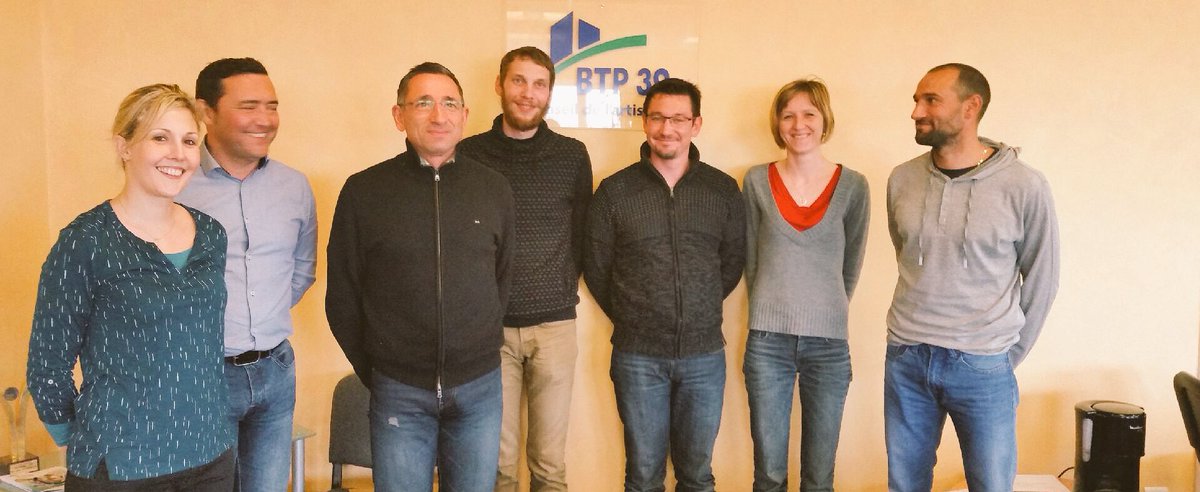 constructys_bfc's tweet photo. ➡️ Clôture de la formation #Tuteur #BTP dans les locaux de la @FederationBTP39 à #Dole (39),
➡️ Cette formation permet aux entreprises d’accueillir, de qualifier et de fidéliser les nouveaux entrants,
➡️ 107 tuteurs formés en 2017,
➡️ 574 contrats de pro signés. 
#OPCA https://t.co/7pipFa3ZKU