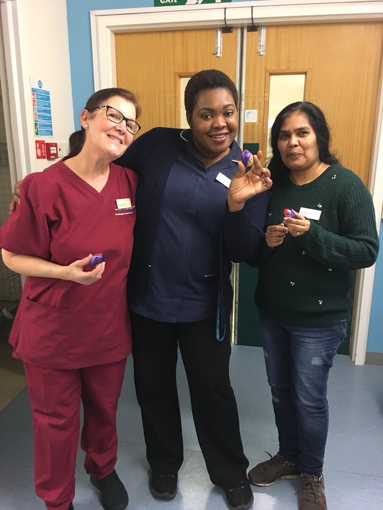asphSB's tweet image. Our lovely Dickens Ward and Wordsworth Ward staff with their free creme eggs #theworkperk