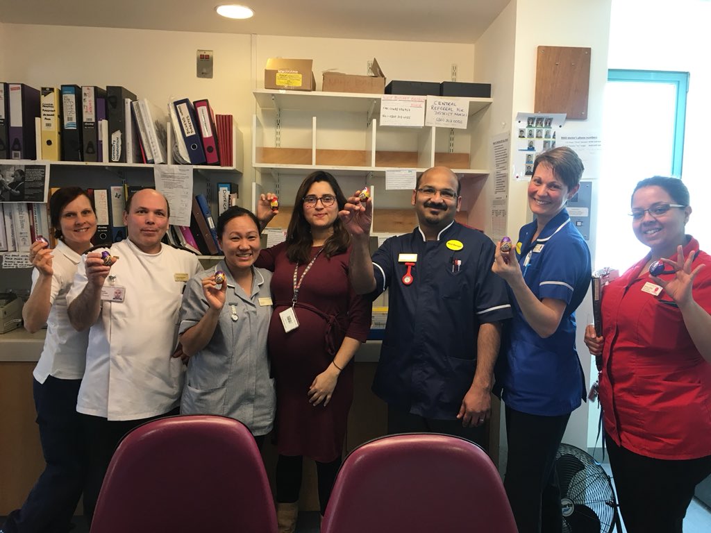 asphSB's tweet image. Our lovely Dickens Ward and Wordsworth Ward staff with their free creme eggs #theworkperk