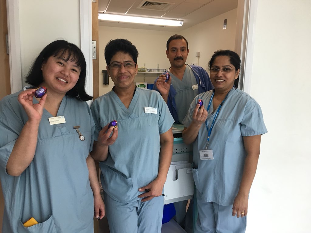 asphSB's tweet image. Our Theatres and Day Surgery Staff with their creme eggs #theworkperk