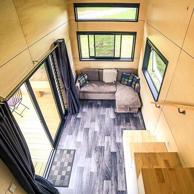 mytinyhousetrip's tweet photo. #Repost @livingbiginatinyhouse
・・・
Tiny house living room. ❤️ .
.
.
.
.
#tinyhome #tinyhouse #tinyhousemovement #smallhome #homeonwheels #tinyhousenz #livingbiginatinyhouse #livetiny #builder #modern https://t.co/DMXxZi2Gxr