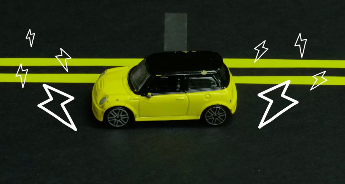 EV_Referee's tweet image. Electric vehicles may one day be able to recharge while driving down the highway, drawing wireless power directly from plates installed in the road. 
colorado.edu/today/2018/03/…