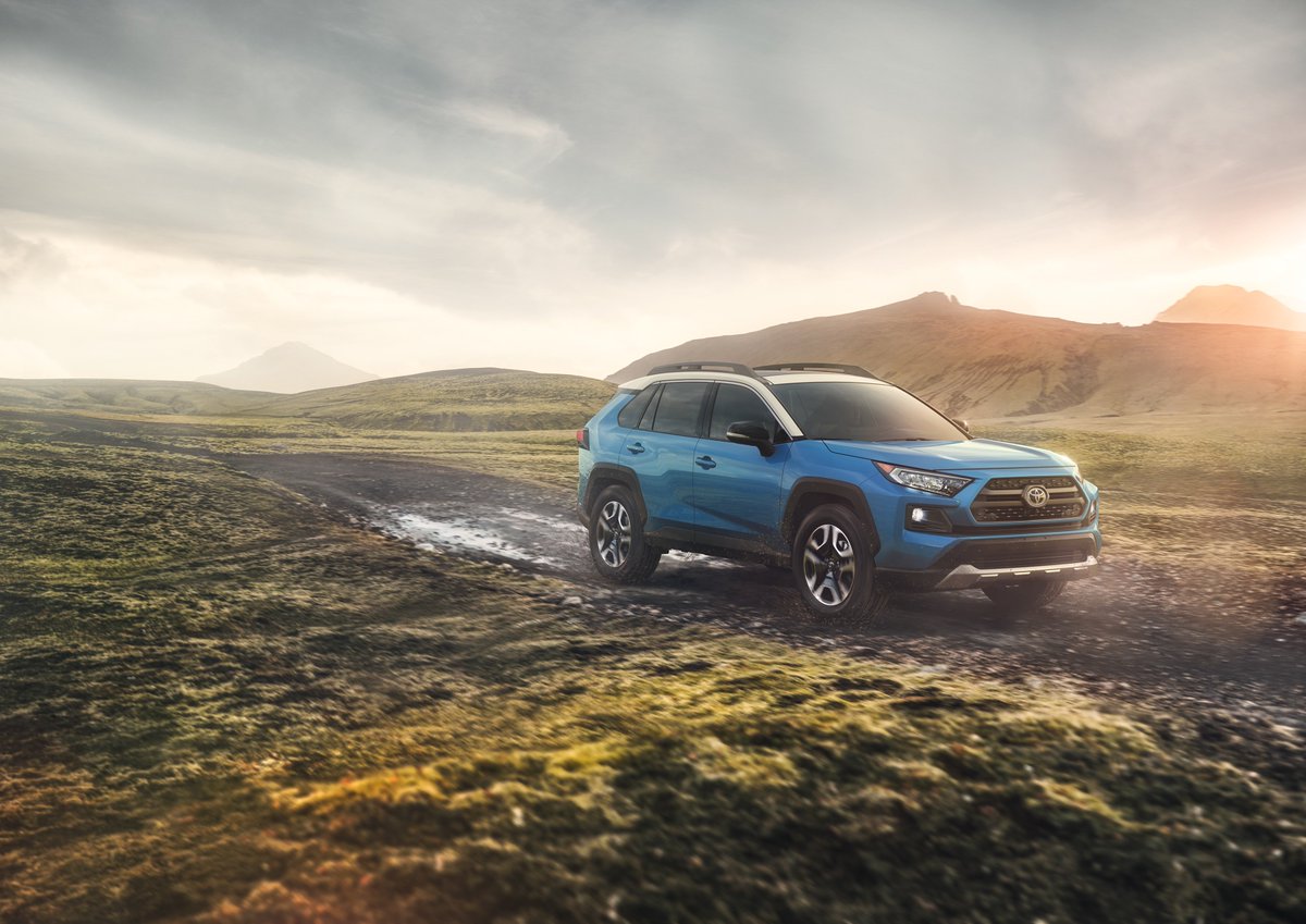 ToyotaCanada's tweet photo. #RAV4 like never before—meet the all-new 2019 Toyota #RAV4Trail, Limited, and XSE HV. #NYIAS

https://t.co/gbuIbfoXx1
*Canadian specs may vary https://t.co/IlBTguXCGz