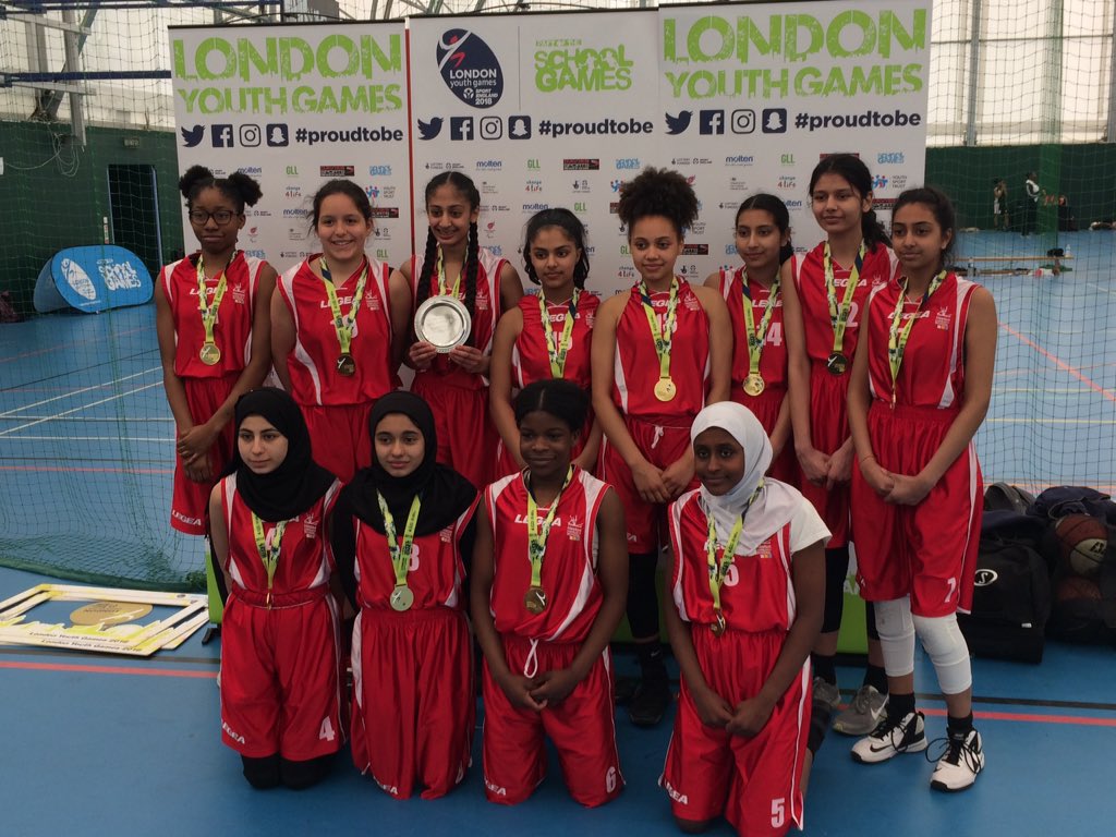 توییتر \ London Youth Games در توییتر: «#BASKETBALL Our 2018 U14 Girls Winners! 🥇Hounslow - Heston Community School 🥈Haringey - Greig City Academy 🥉Hackney - Clapton Academy 🏆⭐️ https://t.co/i60BTVKx8k»