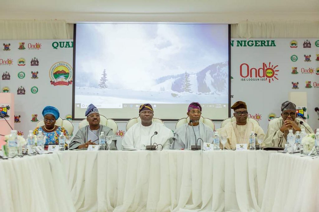 raufaregbesola's tweet photo. Governors of Western Nigeria met for the 2nd day running to finetune strategies towards a more cohesive regional integration. https://t.co/h6dPrCxDgW