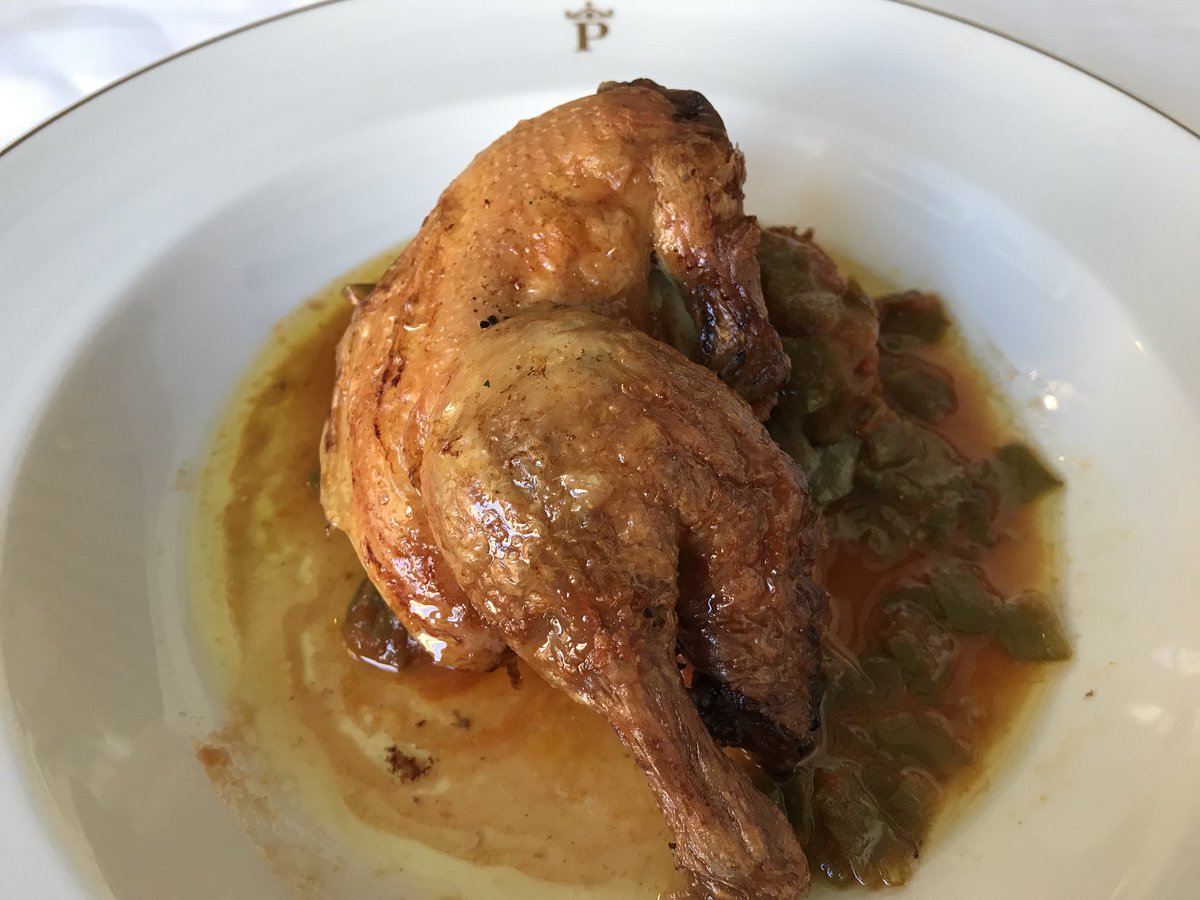 inigoladronm's tweet photo. Agradable comida en el @paradores de #Almagro, #CiudadReal, #Castilla #LaMancha. Embutidos y queso manchego, #picanton y #bacalao confitado en aceite de ajo https://t.co/lrbD9CXqPN