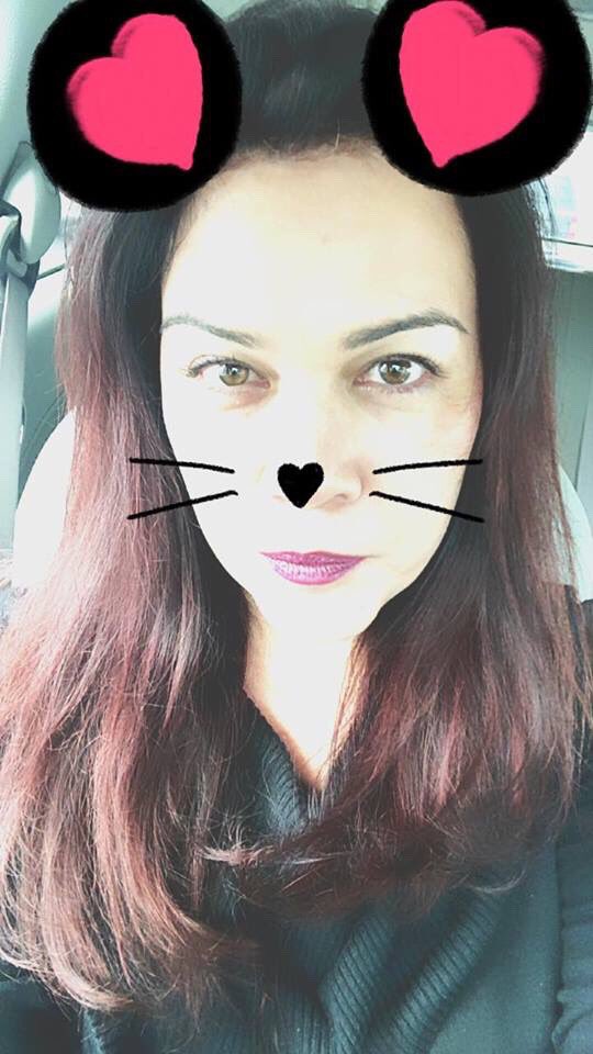 KumuWendie's tweet photo. Me and my mouse ears are going to be reading and doing some major writing today. We might venture out for a sushi snack later... #springbreakrules #writerlife #amwriting #Five0Redux https://t.co/l4n93VjFlR