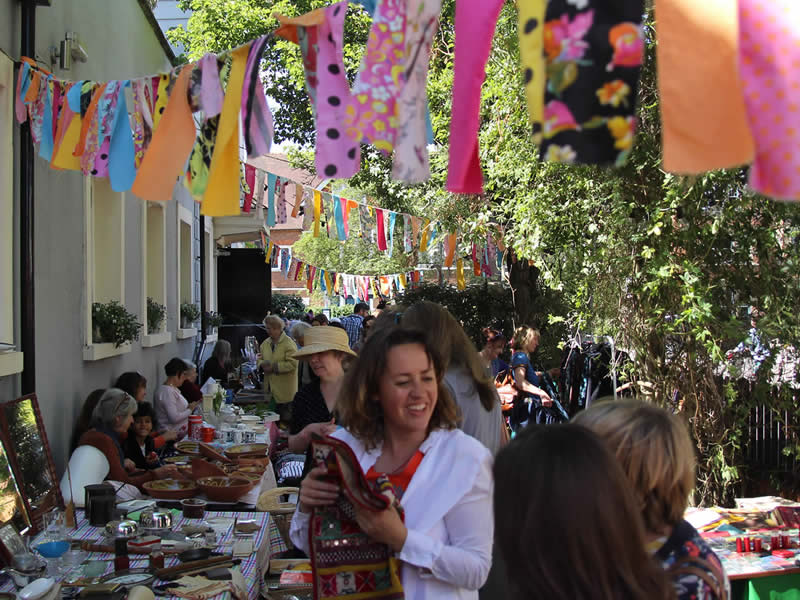 Magdalen Market is BACK on Saturday 7th April! Vintage clothes, bric a brac, auction room finds &amp; more. Come &amp; have a rummage. <a href="/DailyInfoOxford/">Daily Info</a> #indieOxford <a href="/OxfordMailLive/">Oxford Mail Live</a> > facebook.com/events/2081611…