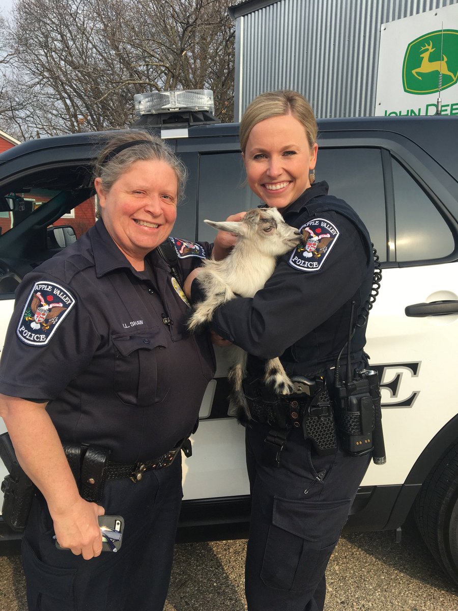 AppleValleyPD's tweet photo. Join us on Friday April 27th at the Minnesota Zoo for #blueatthezoo More info on our Facebook page! https://t.co/qTpTWc6ZL4 https://t.co/WUpgEwzOku