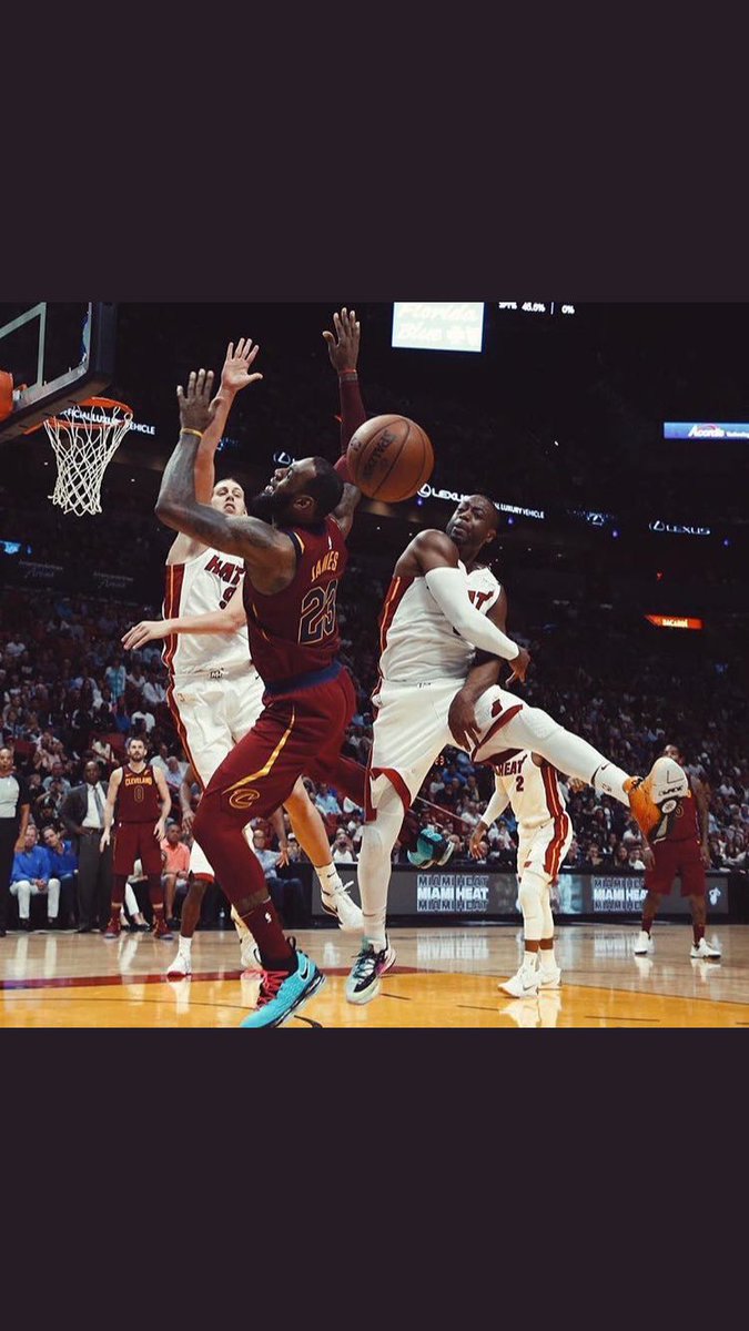 JoshMSilverman's tweet image. Me: I think I'm just going to shoot my shot with her
Her: