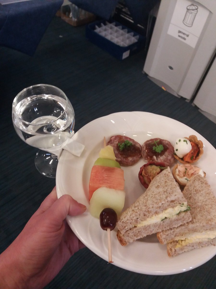 dr_briony's tweet photo. Impressed with the lunch spread #uofgltconf18, salami on oat cakes will be appearing on my home turf! Also love the ingenious hook for the drink on the edge of the plate #onehandedeating #trustmeitswater #wineandcheesesoon https://t.co/6LjgKwmBrd