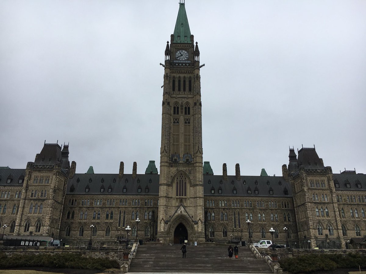 Good chat with <a href="/yuenpauwoo/">Yuen Pau Woo</a> on cannabis waste disposal and BC innovation #MicronWaste