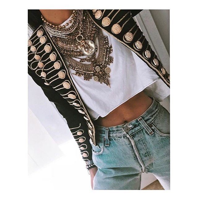 capturedbyace's tweet photo. Reposting @styledbymo: - via @Crowdfire
Would love some of this #dylanlex neck action in my life. #necklaces #jewellery #Stylediary #outfitpost #ootdshare #fashionforward #todaysoutfit
#Styledbymo #fashionblogger #fashion #styleinspiration
#outfitoftheday #whatiwore https://t.co/mMiGZQ4wlp