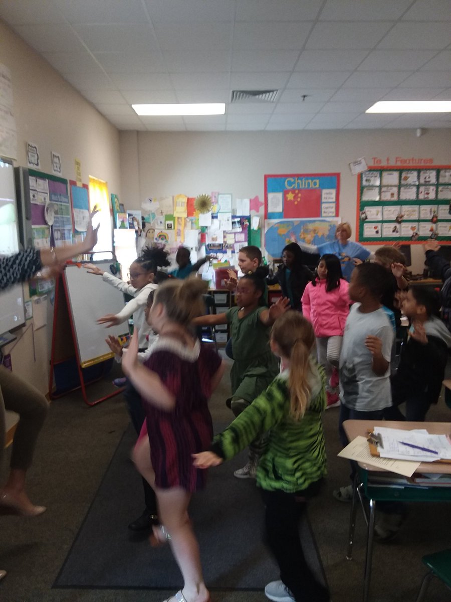 mwildermann306's tweet photo. Ss loved learning during our International Festival...@Jhafner413 @PCockrellFRES @Global_WCPSS @WCPSS https://t.co/q17n3q3Mpd