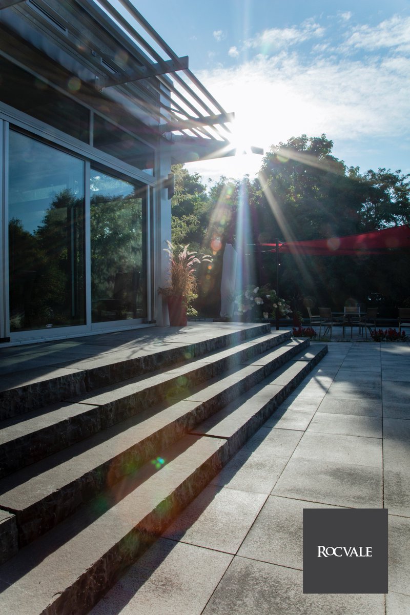 _INT_design's tweet image. Cette année, Rocvale sera au SIDIM pour vous offrir des produits d’aménagement paysager conçus pour vous permettre de créer un coin de paradis en harmonie avec la nature! Visitez-nous du 26 au 28 avril prochain à la Place Bonaventure.

Billets en ligne au sidim.com/billetterie