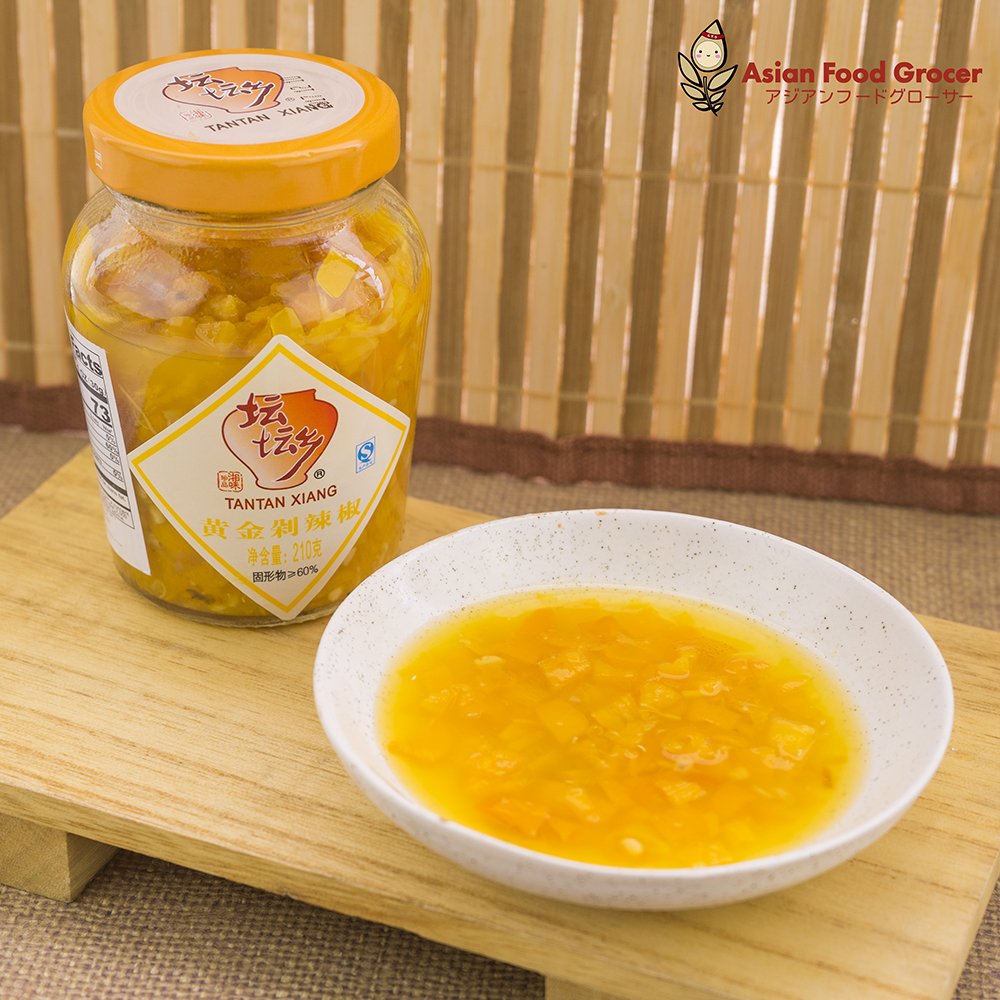 AsianFoodGrocer's tweet image. Check out this delicious Chinese pickled golden chili. You can flavor your noodle soup with this chili pepper, mix in your salad, or simply uses it as a seasoning when cooking.😋😋😋asianfoodgrocer.com/asian-food/gro… #asianfoodgrocer #chilipepper