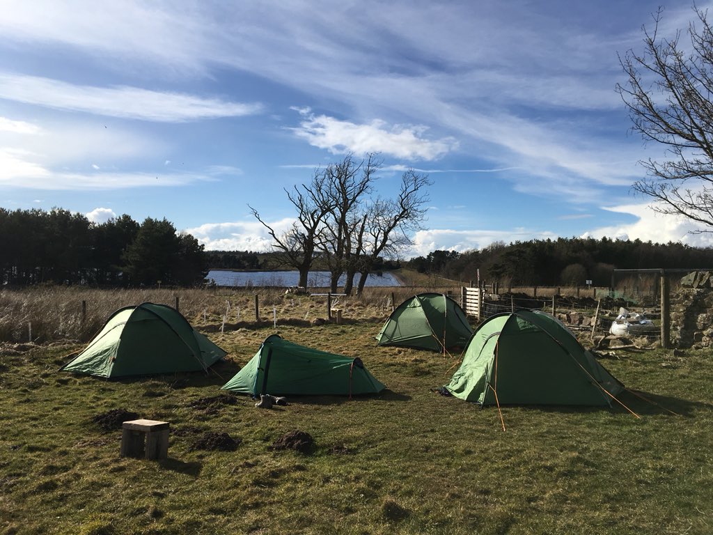 beeslackdofe's tweet photo. Settled in for the night after a great day walking through the Pentlands 😀 #dofe #expeditionlife https://t.co/JLA6R2VeG0