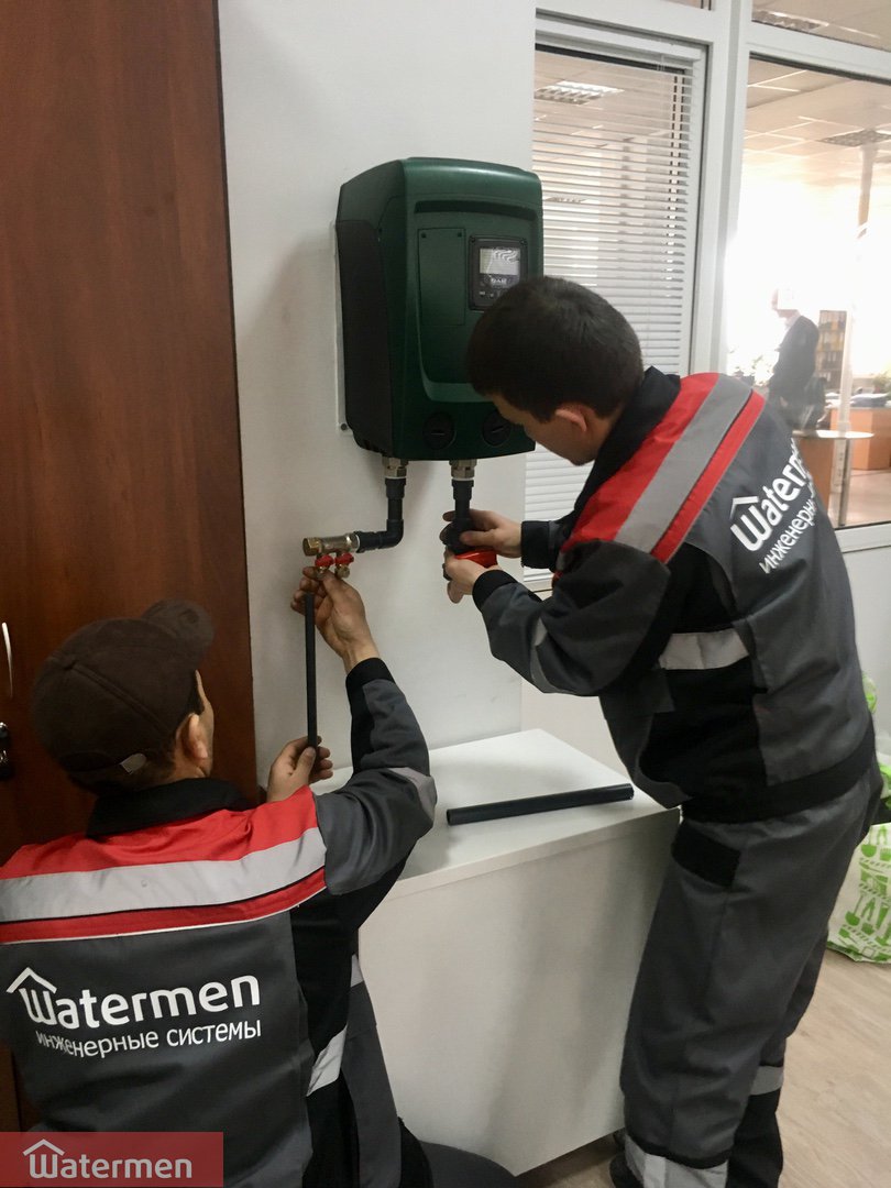 WatermenCompany's tweet photo. Монтаж рекламных стендов для представительства DAB. https://t.co/fDuoOFLZxS https://t.co/1BFu9ltLRg