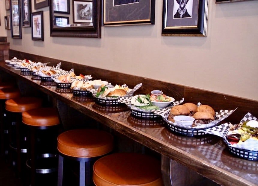 mortimerspub's tweet photo. It's time for lunch!! Come see us for a delicious panini or wrap! The sandwich possibilities are endless! #uptownclt #cltunch #eatupclt https://t.co/ltOuJRZyvb