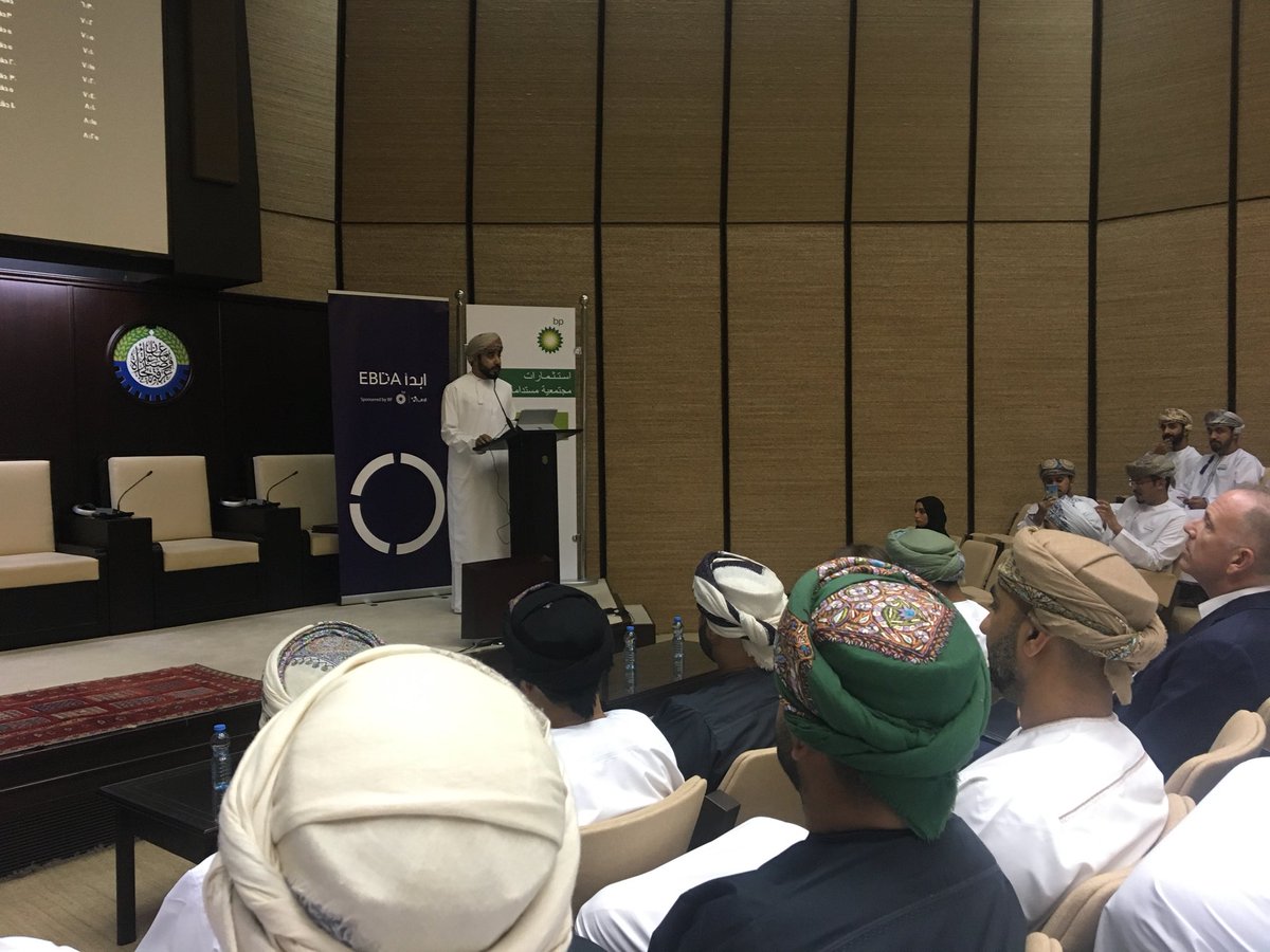7shr's tweet photo. شركة الخيميائي هي أول شركة تقدم عرضها، حيث تنتج منتجا كيميائيا يحافظ على الأثاث والأخشاب من التلف في الأجواء الرطبة بشكل خاص. سيوجهون الاستثمار للبحوث والتغليف والتسويق. https://t.co/QtLesZp060