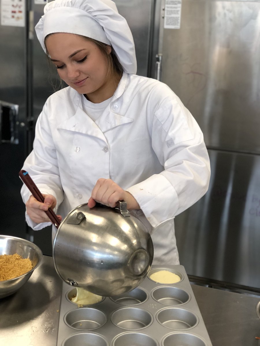 apexculinary's tweet image. More honors projects ❤️🙌 #cookingmethods #showcase