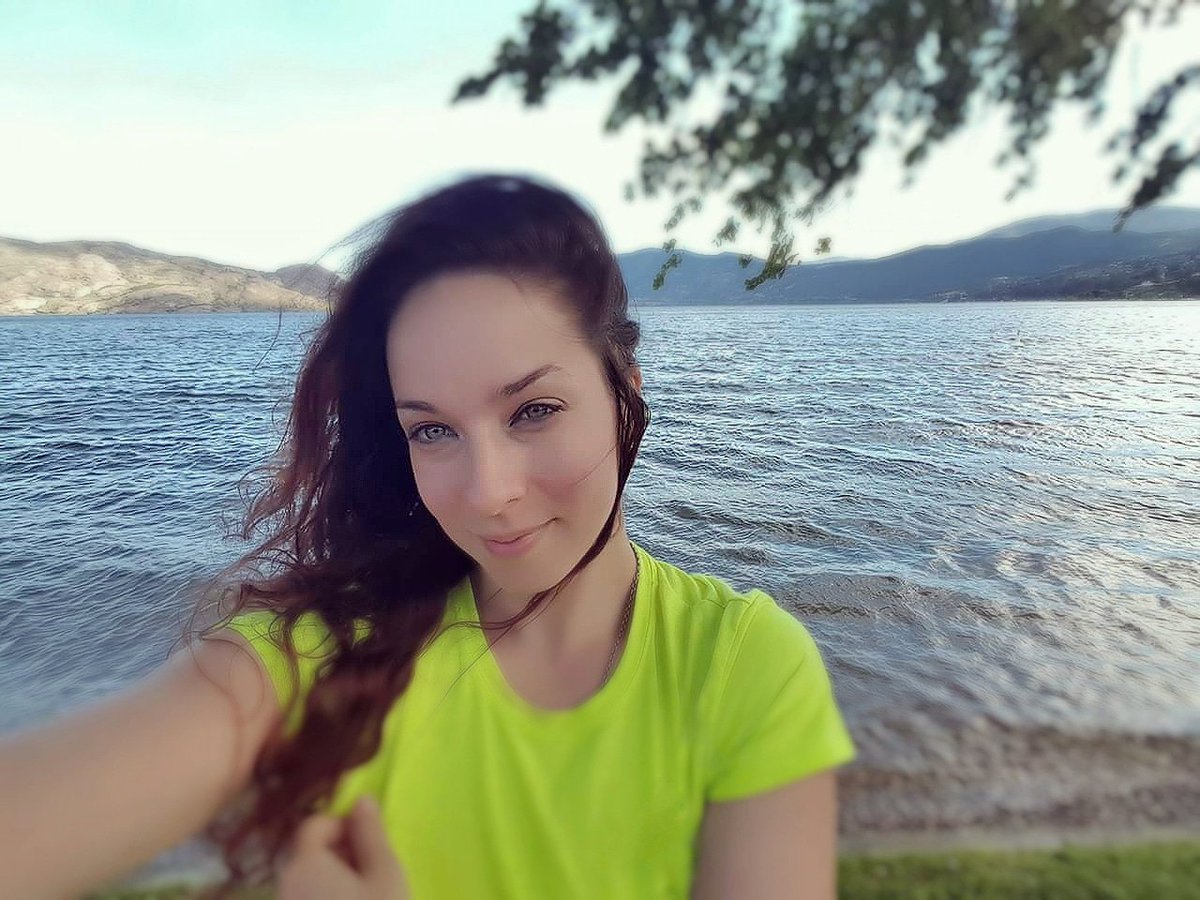 Always go where your spirit feels free🌊💜
#emoiryah #naturegirl #nature #spiritual #freespirit #waterhealing #water #waterlover #ocean #lake #peace #peacefulvibes #serenity #blue
#waves #musician #songwriter #dreamer #dream #inspiration #inspire #healing