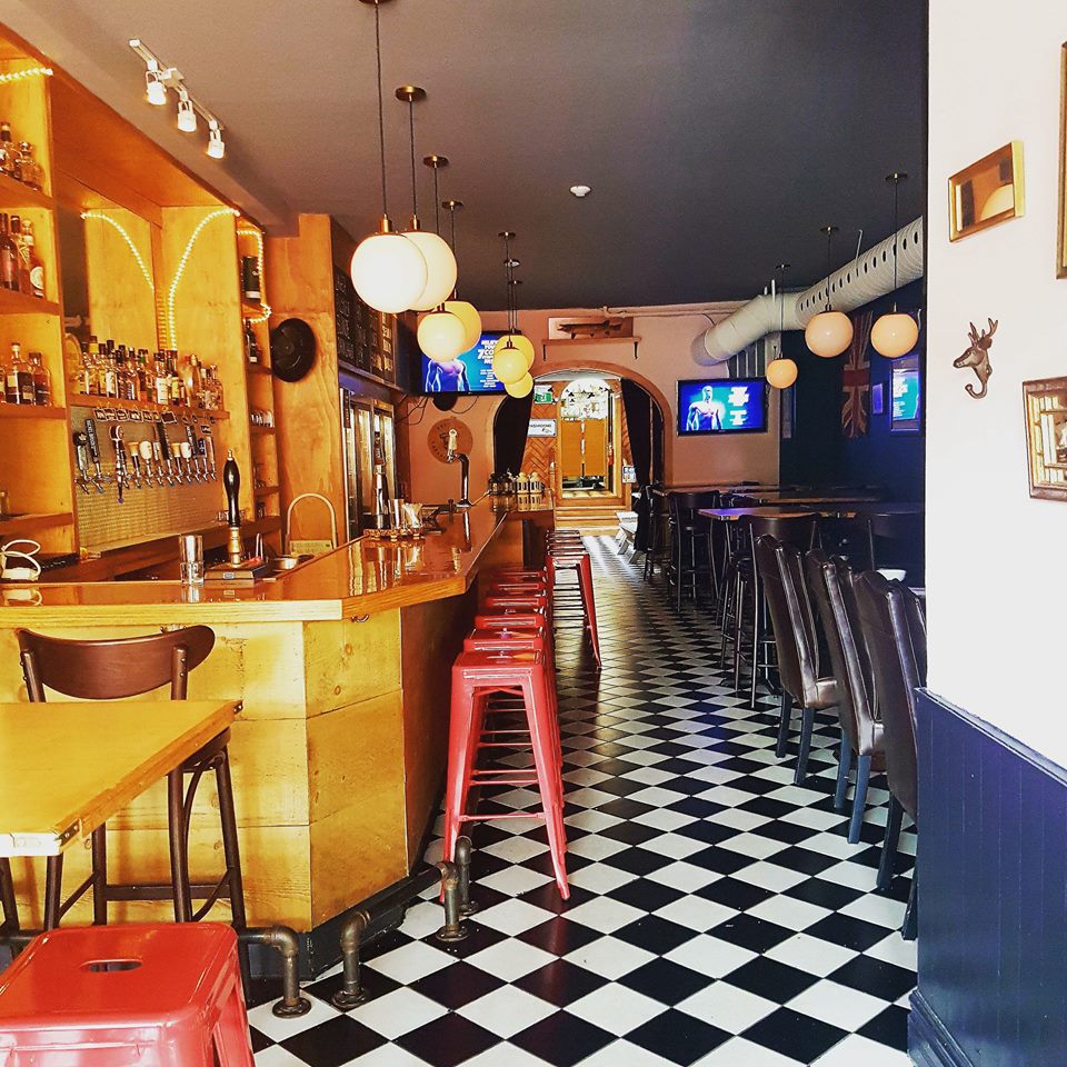 .<a href="/thedylanbar/">The Dylan Bar To.</a> on the #Danforth is looking for a #server. indeedhi.re/2usLJ7t

#serverlife #Toronto #Torontobars #Torontorestaurants #Torontofood #serverjobs #Torontojobs #restaurantjobs