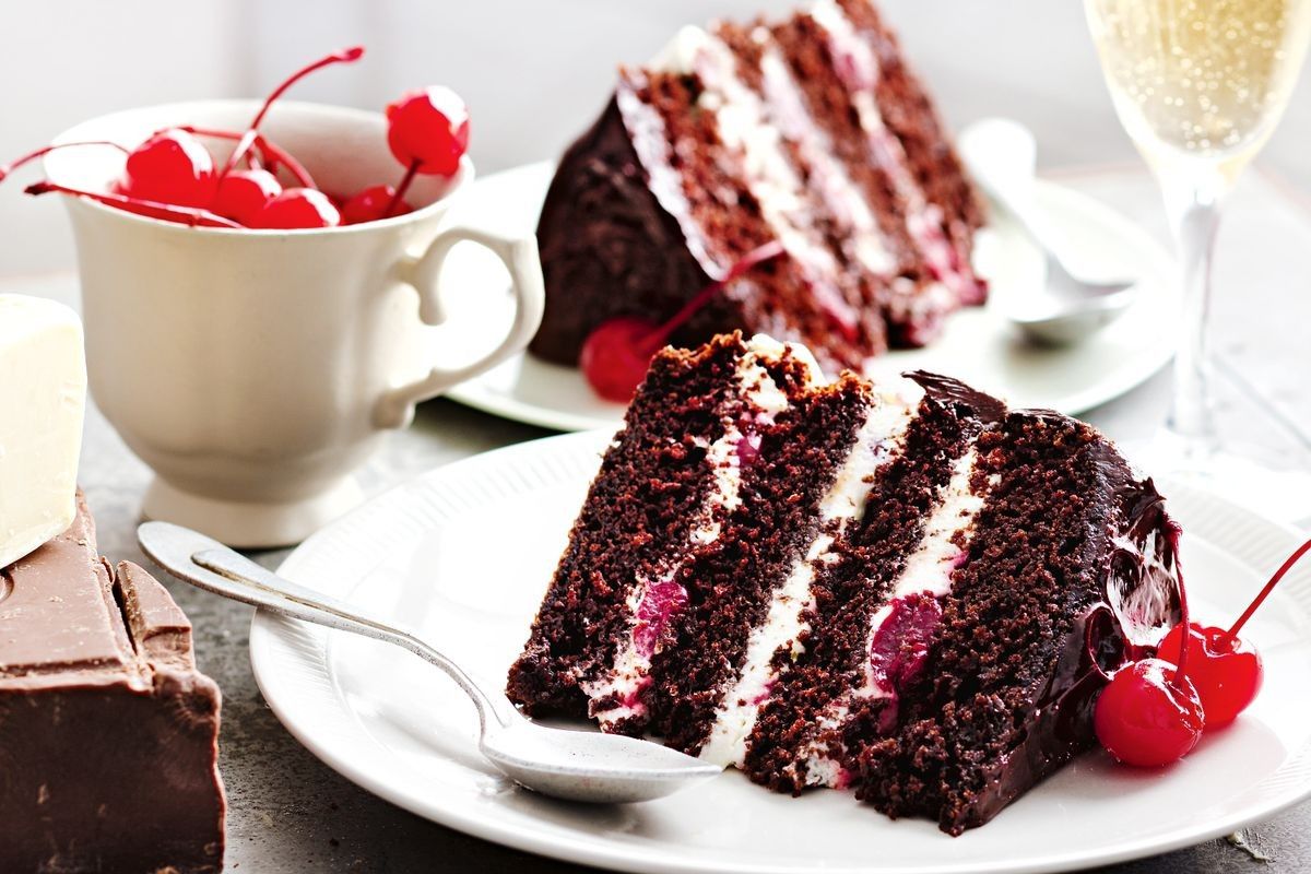 HeyMaaaHey's tweet photo. You're Welcome. It's National #BlackForestCakeDay  Thank you @Delicious for the delicious Recipe. #HeyMaaaHey - https://t.co/w5jq9wDzVk https://t.co/jV51OoN2I0 https://t.co/2Z7JbZmlB7