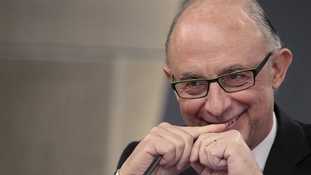 zynder2018's tweet photo. El Ejecutivo aprueba el proyecto de los Presupuestos Generales 2018 destacando una bajada de IRPF y subida de pensiones marcan las líneas más importantes.

En Zynder Consultoría analizaremos las ventajas e inconvenientes fiscales de esta aprobación. https://t.co/CY6jE6dVge