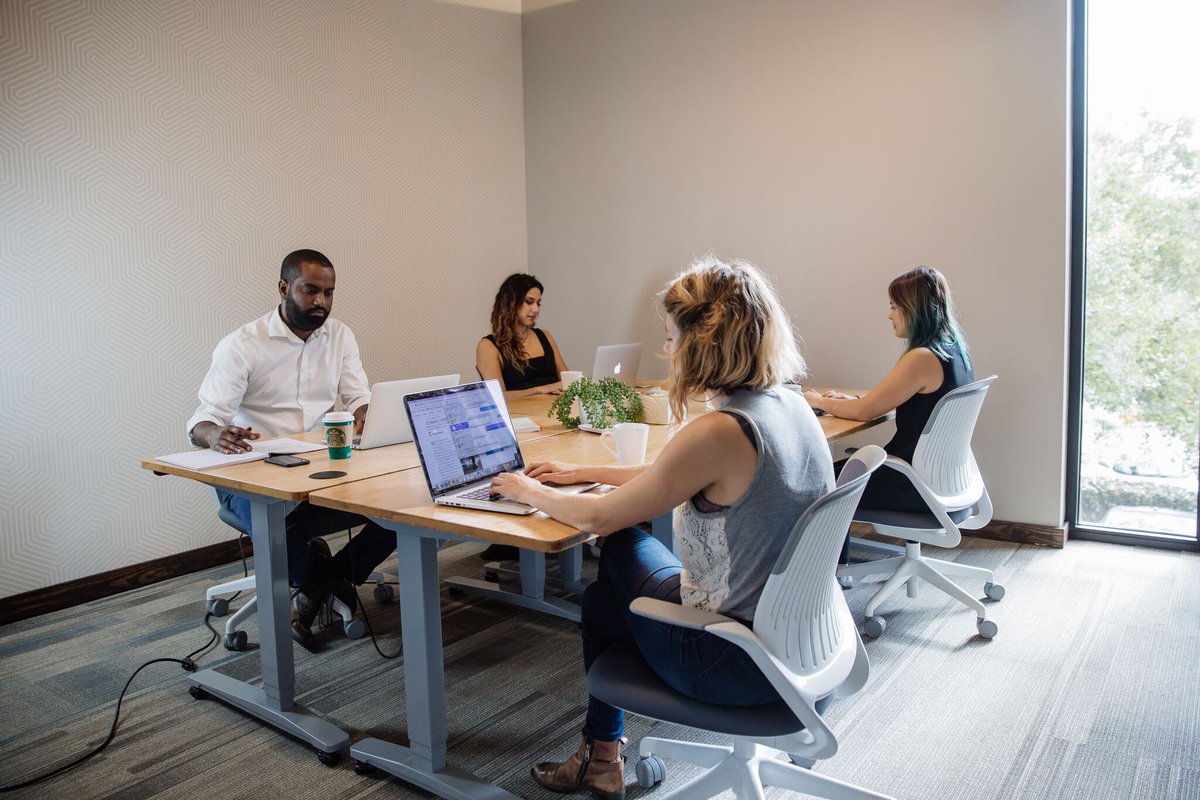 LinkCoworking's tweet photo. We have an office availability at #LinkFlex starting April 1st!! 4-5 person space, fiber internet, coffee and free parking included. Give us a call: 737.529.6828 #ATX #officespace #linkcoworking #coworking https://t.co/3udsAWwjyU