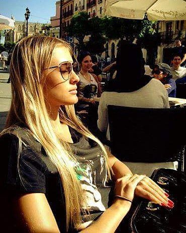 eyre_mella's tweet image. A #goodfriday in Sevilla, Spain #easter #easterweekend  #veganeaster 🌱🍫 ift.tt/2pMvVYs